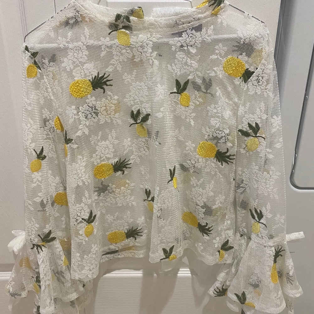 Lace bell sleeve blouse